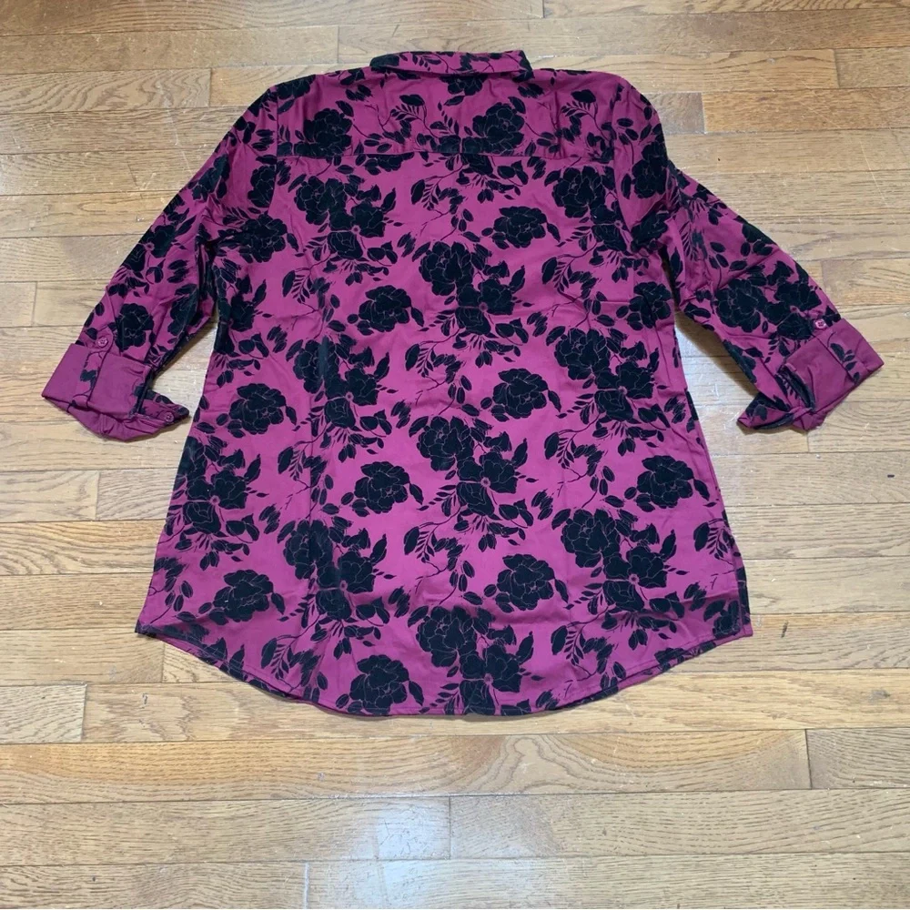 Contemporary Floral Flocked Button-Down Tunic - Size - Large - Monrovia - Picture 11 of 12